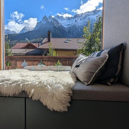 Die Karwendelsuite - 5 Sterne Fewo Mit Bestem Bergblick, Zentrumsnah & Ruhig Gelegen, Familienfreundlich Mittenwald Dış mekan fotoğraf