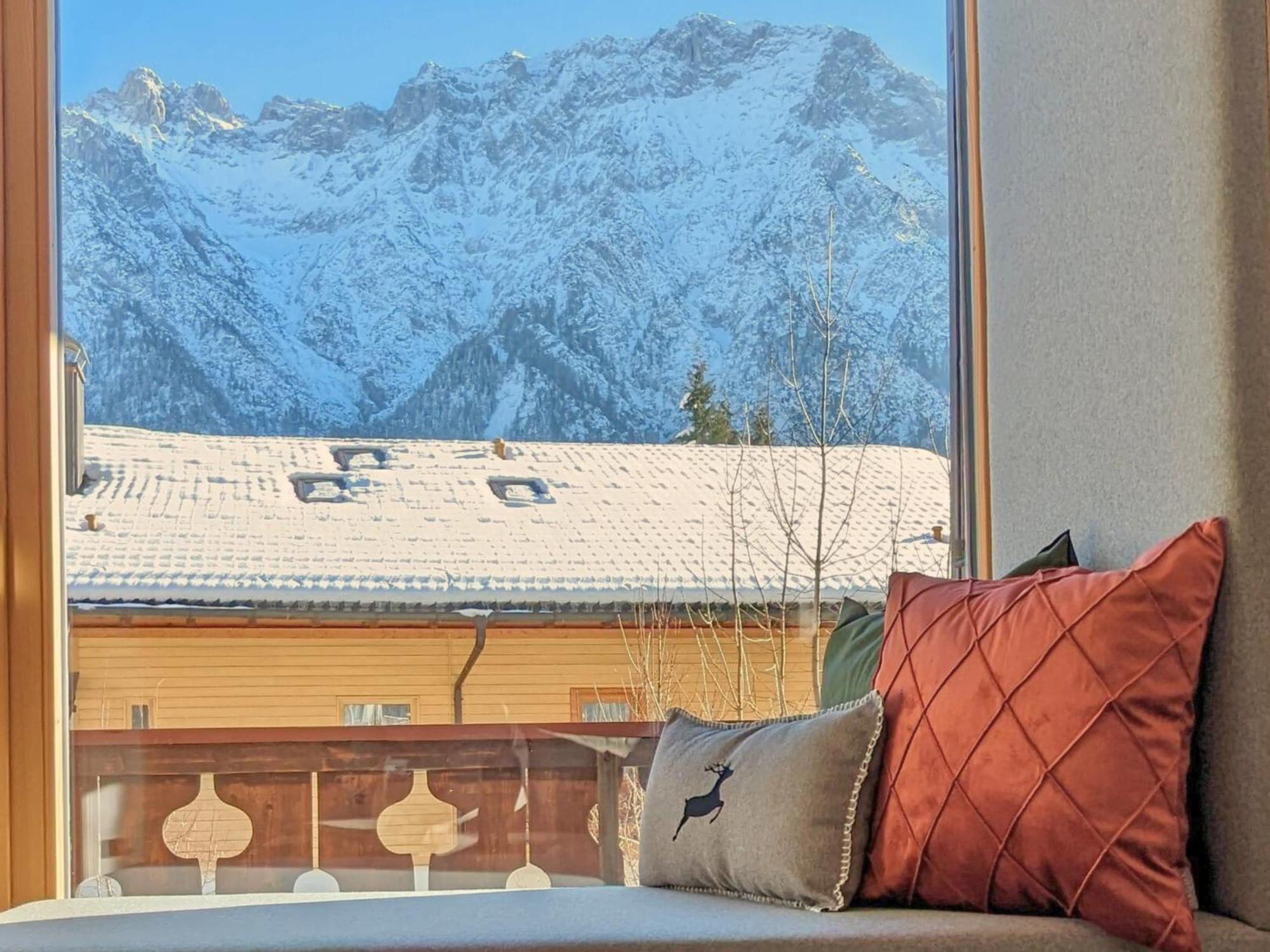 Die Karwendelsuite - 5 Sterne Fewo Mit Bestem Bergblick, Zentrumsnah & Ruhig Gelegen, Familienfreundlich Mittenwald Dış mekan fotoğraf